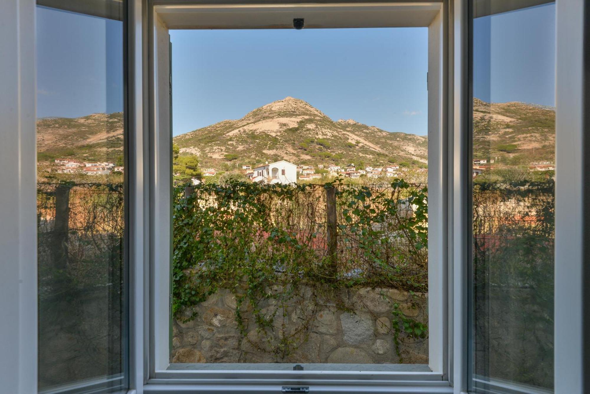 Il Quartiere Apt Pianosa Pomonte Bagian luar foto